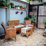 Solis A Cosy With Patio Walk To